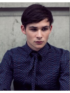 アンドインク(&inc) 30代/40代メンズ麻布十番短髪ビジネスヘアサイドパート七三束感