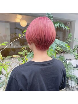 ツバメ ヘアー(TSUBAME HAIR) コーラルピンク×ショート