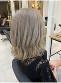ハイトーン×ホワイトベージュ