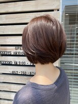 サロンドカスティーロ(salon de castillo)&nbsp;30代40代大人可愛い森ガール風小顔ワンサイドショートボブ