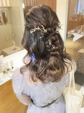 マロウ(mallow) 《花屋併設》お呼ばれヘアセット ハーフアップ