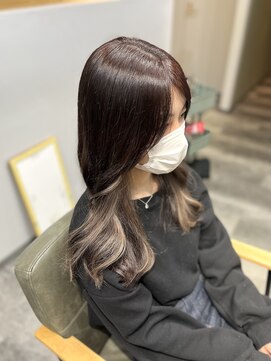 エスト 小倉(est) インナーカラー/ミルクティーベージュ/ブリーチカラー/ロング