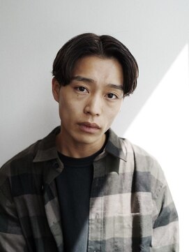 メンズヘアトーキョー 渋谷(MEN'S HAIR TOKYO) センターパート/黒髪/ツーブロック