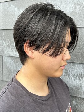 ヒュイル バイ ニアウ(Hwyl by Niau) メンズマッシュセンターパートスパイラルパーマニュアンスパーマ