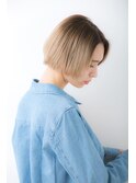 ブロンド 丸みショート