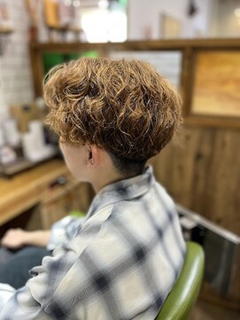 ディープラス(D PLUS) センターパート+パーマ