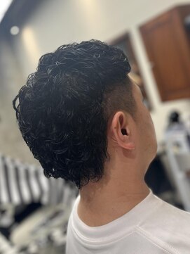 フランクス バーバー ウエストトウキョウ 吉祥寺店(FRANK’S BARBER WEST TOKYO) パーマスタイル