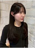ロング顔まわりカット黒髪レイヤー