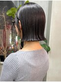 切りっぱなしボブ　艶カラー　ラベンダーカラー　ぱっつん