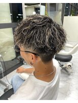 メンズサロン ガウディ 三宮店(men's salon Gaudi)&nbsp;メッシュ×オリジナルパーマ×フェード