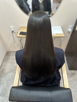 ライフ 四条畷店(Lyfe) 暗めカラーストレート艶髪_小顔レイヤーカット_478