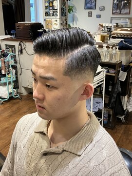 トニー みなとみらい店(TONY) 8:2ハードパート、ミディアムハイスキンフェード