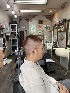 アールズ ヘア(R's hair) 波巻きツイストスパイラル/リバースセンターパート/印西