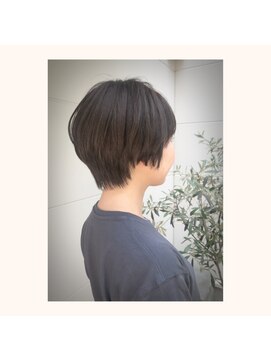 ヘアサロンオーケストラ(HAIR SALON ORCHESTRA) 福山 潤い オトナショート グレージュ SACHIKO《ORCHESTRA 》