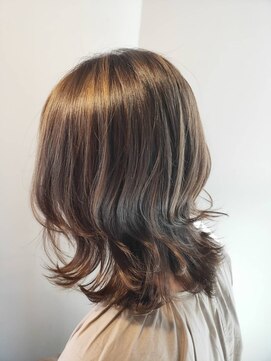 ヴォイチカ(voychica) エアリーな毛束感がかわいい外ハネスタイル