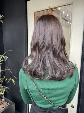 ヘアーシグネチャー(Hair Signature) 20代/30代/小顔/大人可愛い/グレーベージュ/グレージュ/ロング
