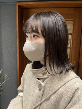 ウィーク 梅田(UiiC) 切りっぱなしロブ◎オリーブベージュ【uiic stylist rira】