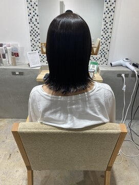 コレット 宇都宮(collet Gigi) ウルフ/マチルダボブ/ピンクベージュ/インナーグレージュ/暗髪