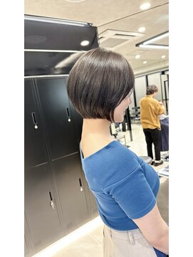 ハルキミナト ジャパン トウキョウ(HARUKI MINATO japan TOKYO) 美しいシルエットのショート/前髪あり