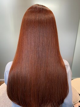 【徳島 白髪染め】MUNI ONEで叶う極上カラーエステ。染めるたび潤う艶髪へ。