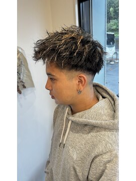 チル(Chill...) ハイライトツイストメンズショート