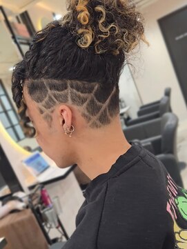 ラピス 名古屋駅前店(Lapis) ラインアート