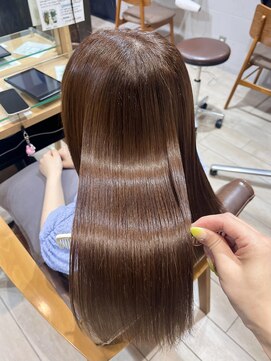 プラグ バイ ネオリーブ(plug by neolive) チェリーブラウン×髪質改善[髪質改善/縮毛矯正/韓国]J