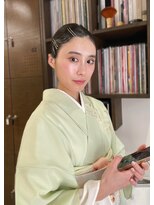 ルイス(Lewes)&nbsp;シニヨンヘアアレンジ