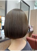 ショートボブ