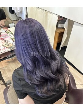 フレイズ(Frays) 派手髪 ブリーチカラー ディープバイオレット