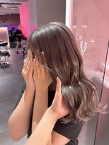 ダズリングディア(Dazzling Deer)&nbsp;ミルクティーグレージュ/ホワイトグレージュ/ミディアム