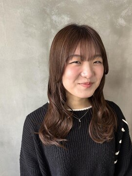 アタッカ(atacca) ミディアム レイヤー ワンカール ナチュラル ゆるカール