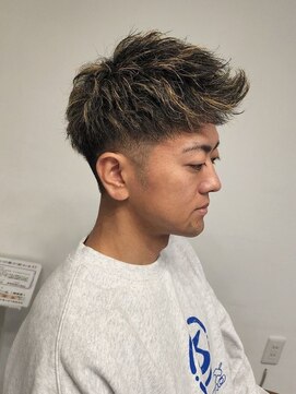 ニアウ 伊勢崎連取店(Niau) 刈り上げジェットモヒカンショートハイライトメッシュ