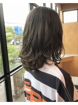 ジジ プラス デザイン(GIGI＋design)&nbsp;グレージュのハイライトカラー