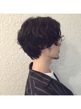 シトリ(ShitoRe) Gest style センター分けルーズパーマ