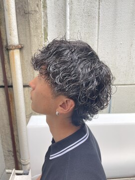 カンゴール サロン トウキョウ セントラル 原宿(KANGOL SALON TOKYO CENTRAL) 波巻き前上がりウルフ