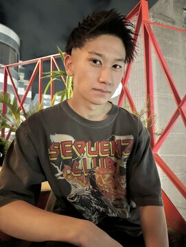 ロミーオム 本厚木(ROMMY. Homme) 刈り上げツーブロックフェードアップバングショートメンズヘア