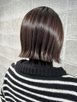 アン(un.)&nbsp;松山市【20代30代オススメ】ぱつボブ　切りっぱなし