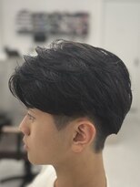 バース 梅田中崎町店(BIRTH)&nbsp;ニュアンスパーマセンターパートフェザーパーマ韓国メンズパーマ