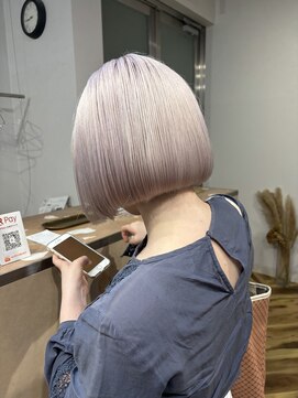 ラニヘアサロン(lani hair salon) ホワイトボブ/ハイトーン/切りっぱなしボブ/ケアブリーチ/