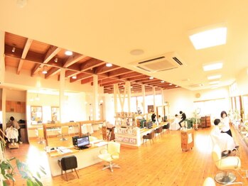 ファーレ fareの写真/温かみのある広々とした空間で、周りを気にせずゆっくりとした上質なサロンタイムをお過ごしください♪