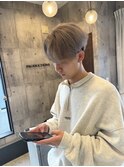 センターパートホワイトミルクティー