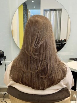 シキ 渋谷(siki) ベージュカラー/ブリーチなしダブルカラー/赤 み消し/渋谷/原宿