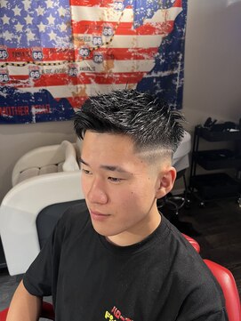 サンアンドマーリィズバーバー 駅前店(SON&MARLEY'S BAR BER) スキンフェード　フェザーアップ　メンズヘアカット本厚木