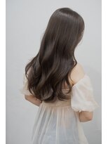 アリー 原宿 表参道(ALLY)&nbsp;宍戸　オフィスで可愛く透け感オリーブグレイベージュ