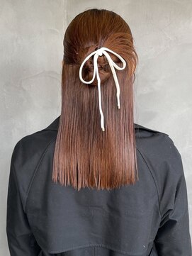 ビスクヘアデザイン(bisq hair design) くびれ巻き 韓国風 前髪カット 艶髪 サイドバング 髪質改善