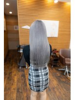ヘアーメイク ダンス(hair make DANCE)&nbsp;シルバーグレー×プルエクステ 透明感ロング