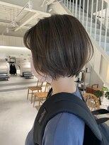 グリーン(green)&nbsp;幼くならない寒色系ショートボブ　bymisaki