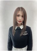 オリーブカラーでツヤツヤストレート