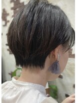 ヘアー クリエイト カルバリ(HAIR CREATE Calbari)&nbsp;耳かけショートヘア